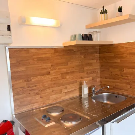 Appartement 5 2eme Etage *